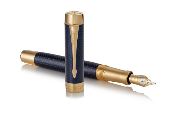 Parker Duofold Prestige Blue Chevon Gold Trim Fountain Pen Centennial 18K Nib Medium